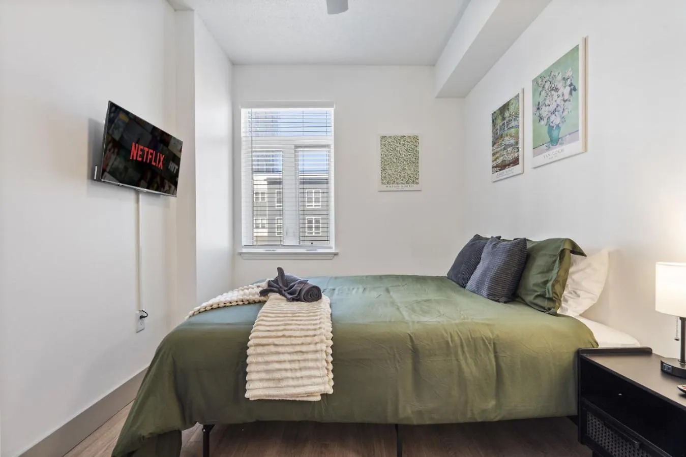 夏洛特Bright Uptown Bliss - Free Parking, Walkable, Views公寓 美国